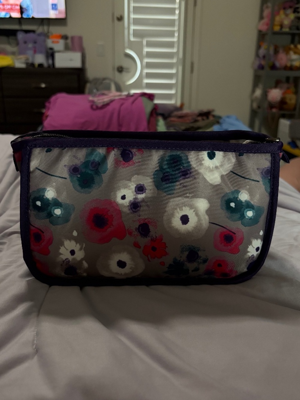 Lug Parasail Accessories/Cosmetics Carriers - Picture 3 of 8
